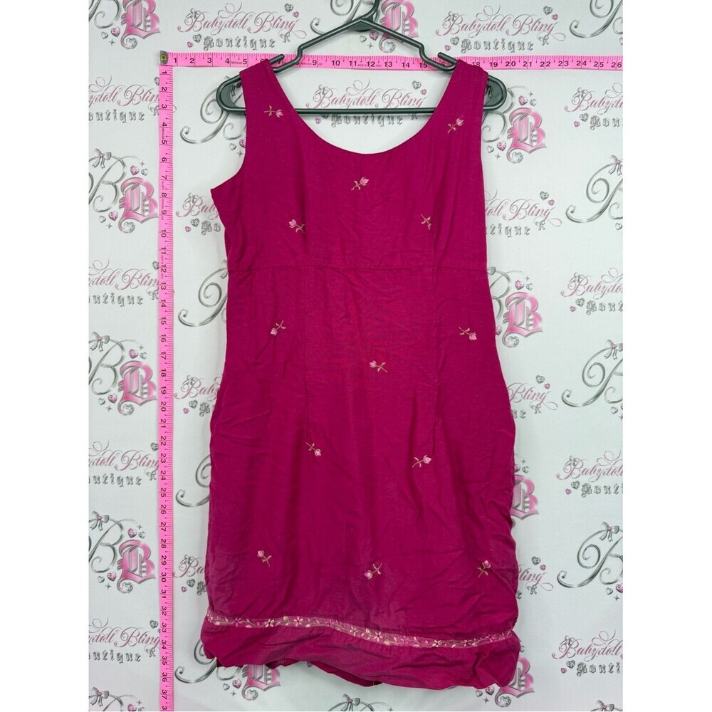 Jessica dress embroidered flowers Fuchsia Embroidered Sleeveless Midi Dress